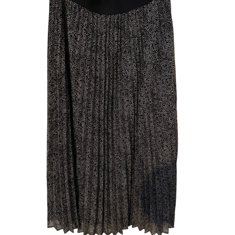 Black and White Pleated Skirt